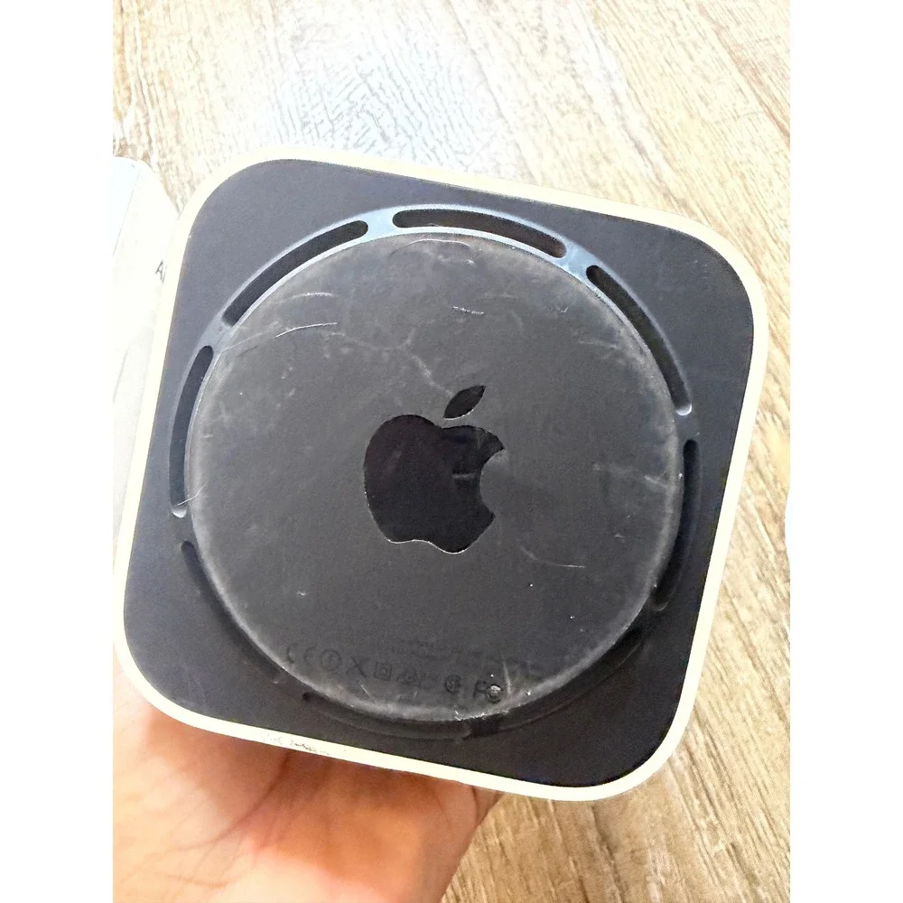 Apple AirPort Extreme 6th Gen 802.11ac Wi-Fi Router White ME918LL/A Base Station